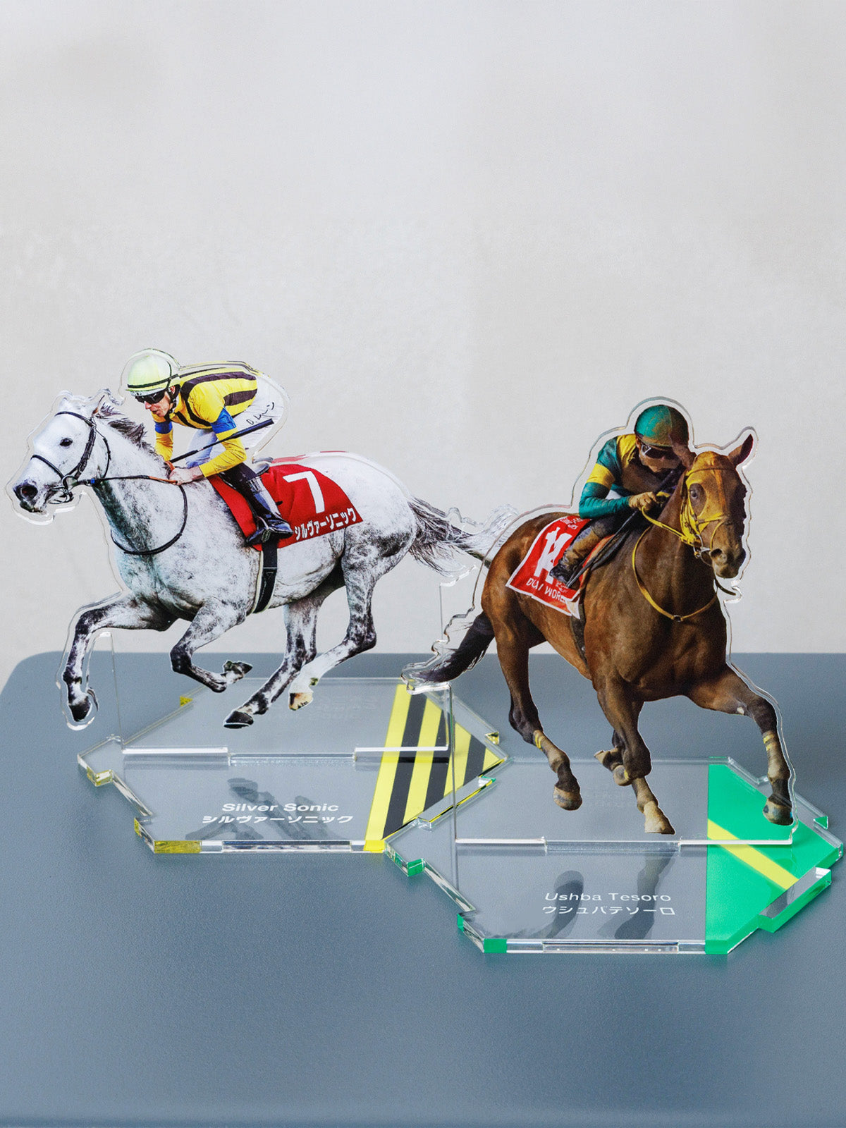 ウシュバテソーロ【つなげるアクリルスタンド41】