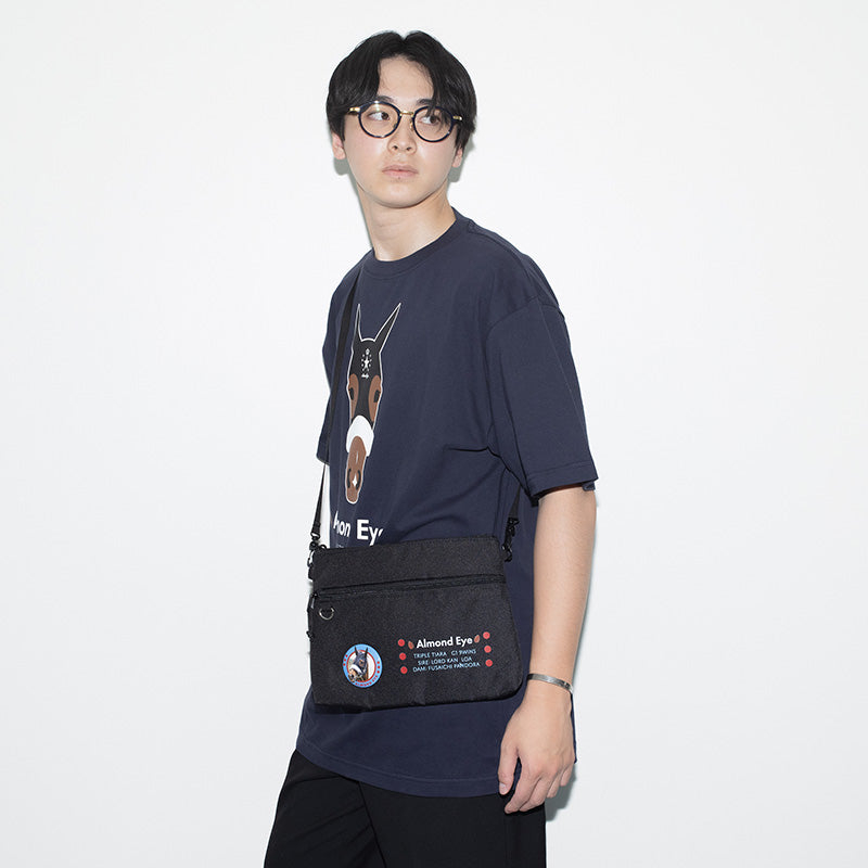 アーモンドアイ・Tシャツ(ネイビー)