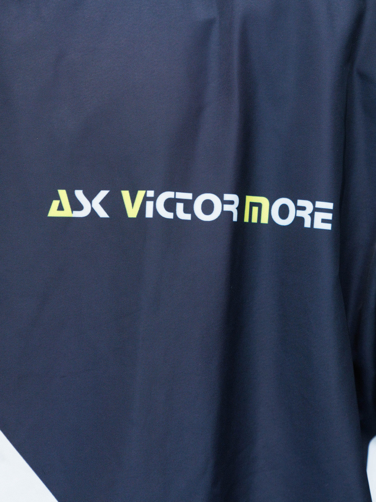 アスクビクターモア・ブルゾン