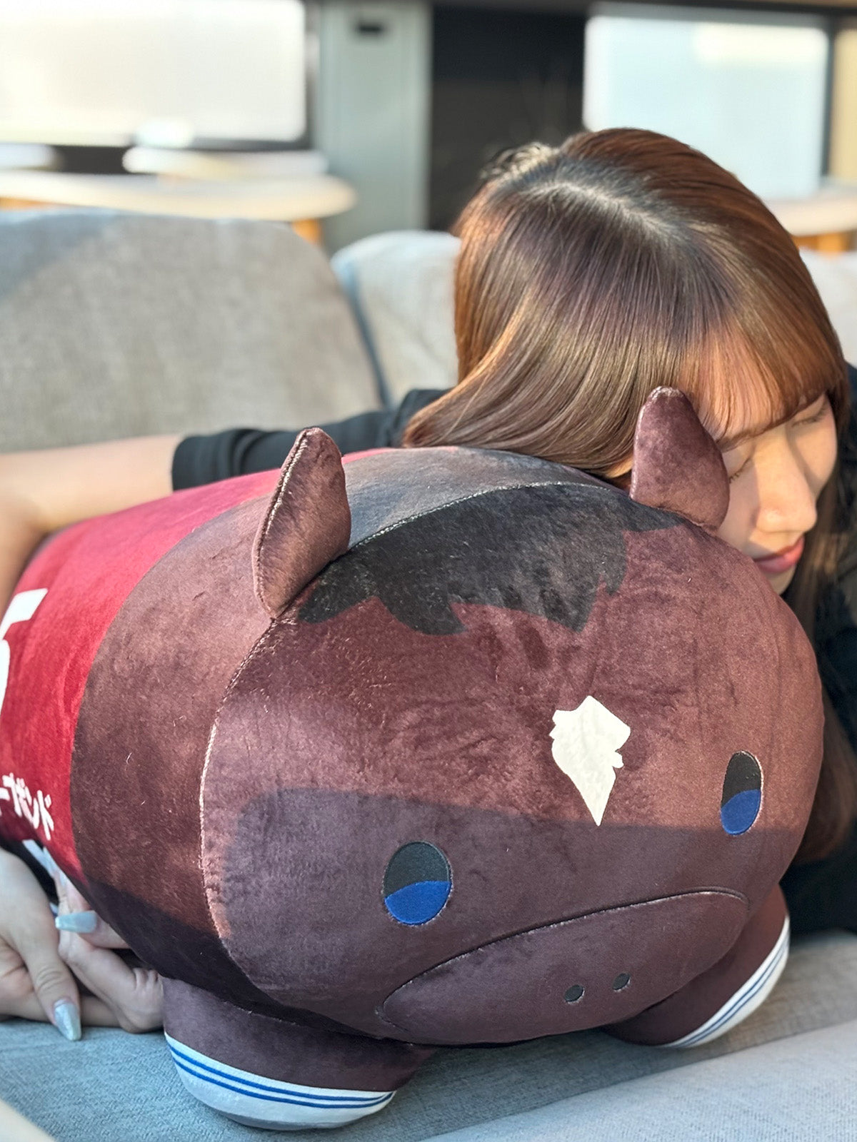 ディープボンド・もちもちぬいぐるみクッション