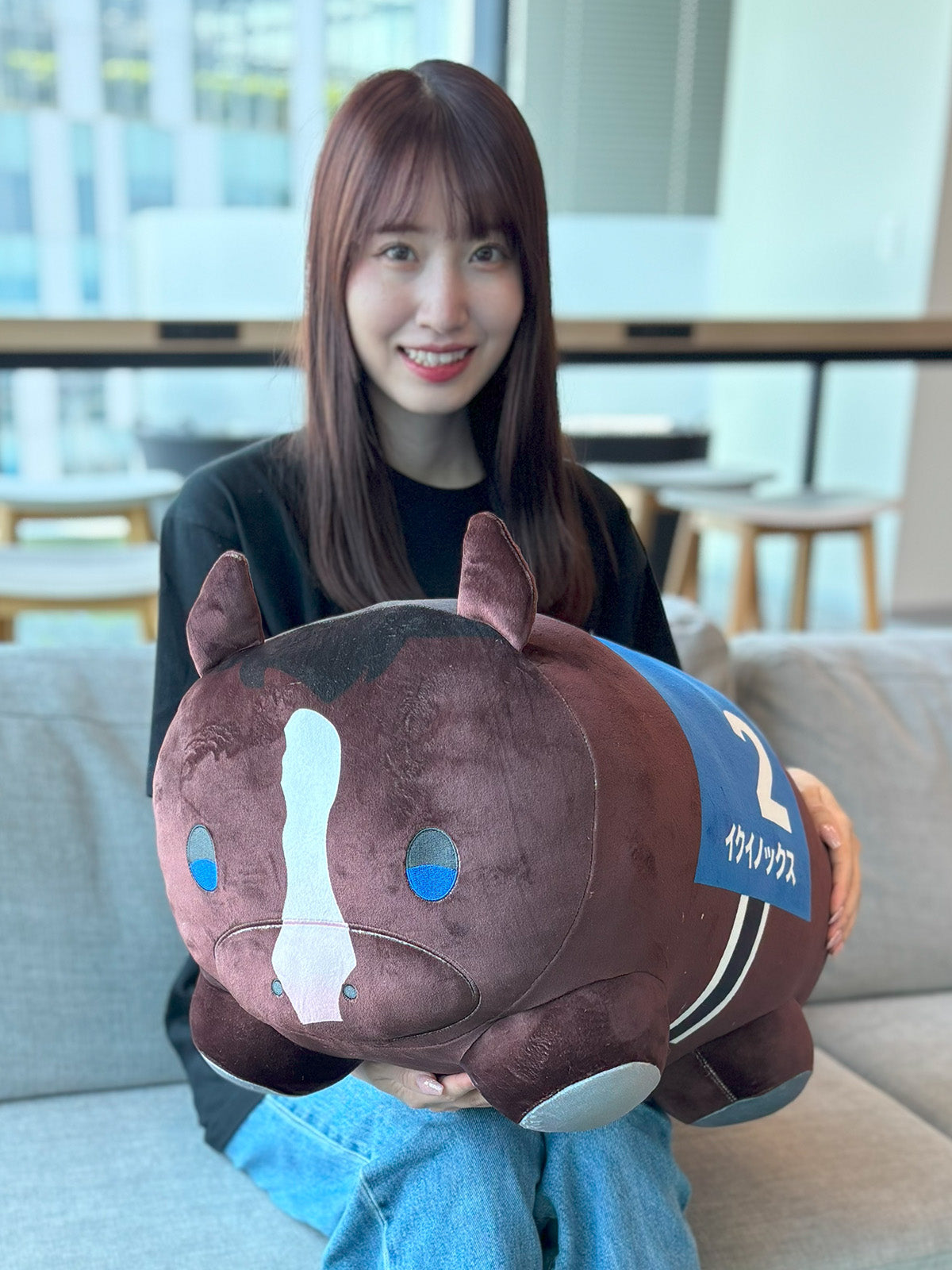イクイノックス・もちもちぬいぐるみクッション