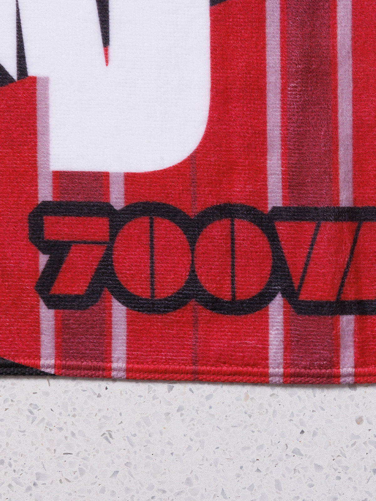 津村明秀騎手700勝メモリアル・タオル