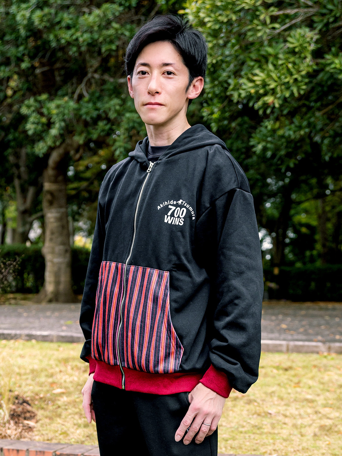 津村明秀騎手700勝メモリアル･ジップアップパーカー
